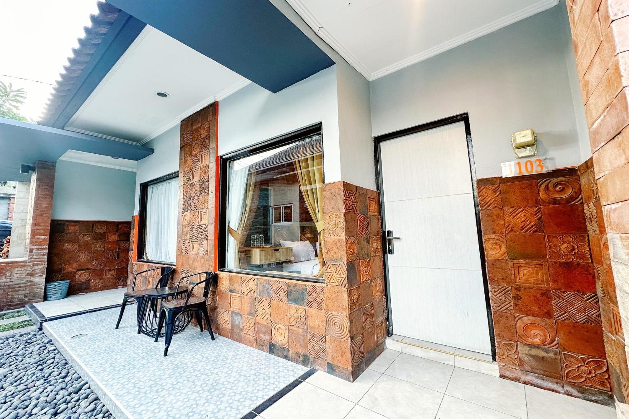 Lembayung Sari Homestay Denpasar  Exterior photo